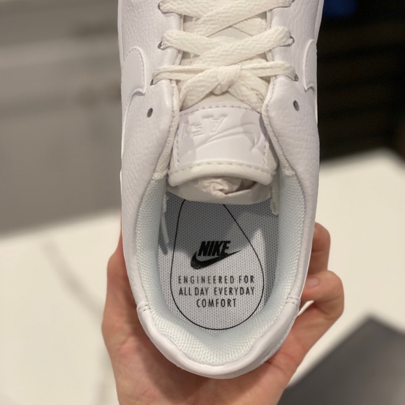 Nike Air Force 1 Sage Low in White - Picture 6 of 7